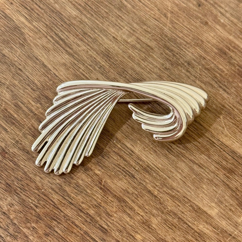 Monet Vintage Silver Tone Abstract Wing Ribbed Fan Brooch Pin MCM Style